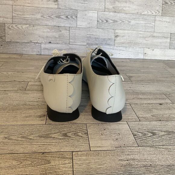 Camper Casi Myra Oxford Flats Lace Up White Scallop Edges Women's 39 US 8.5 - Picture 6 of 9